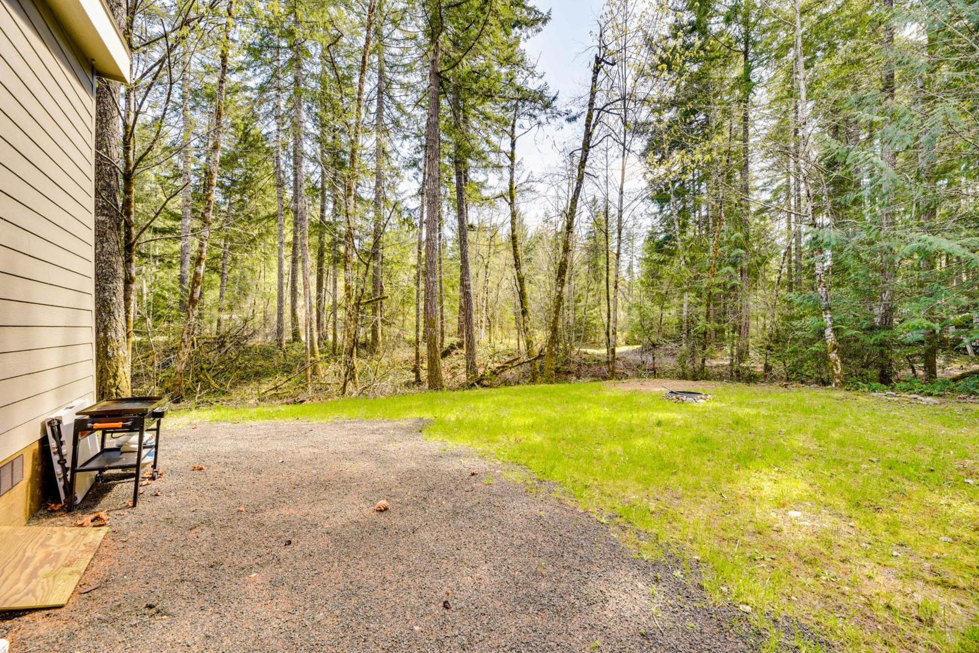 Hoodsport Vacation Rental With Private Lake Access! Eksteriør bilde