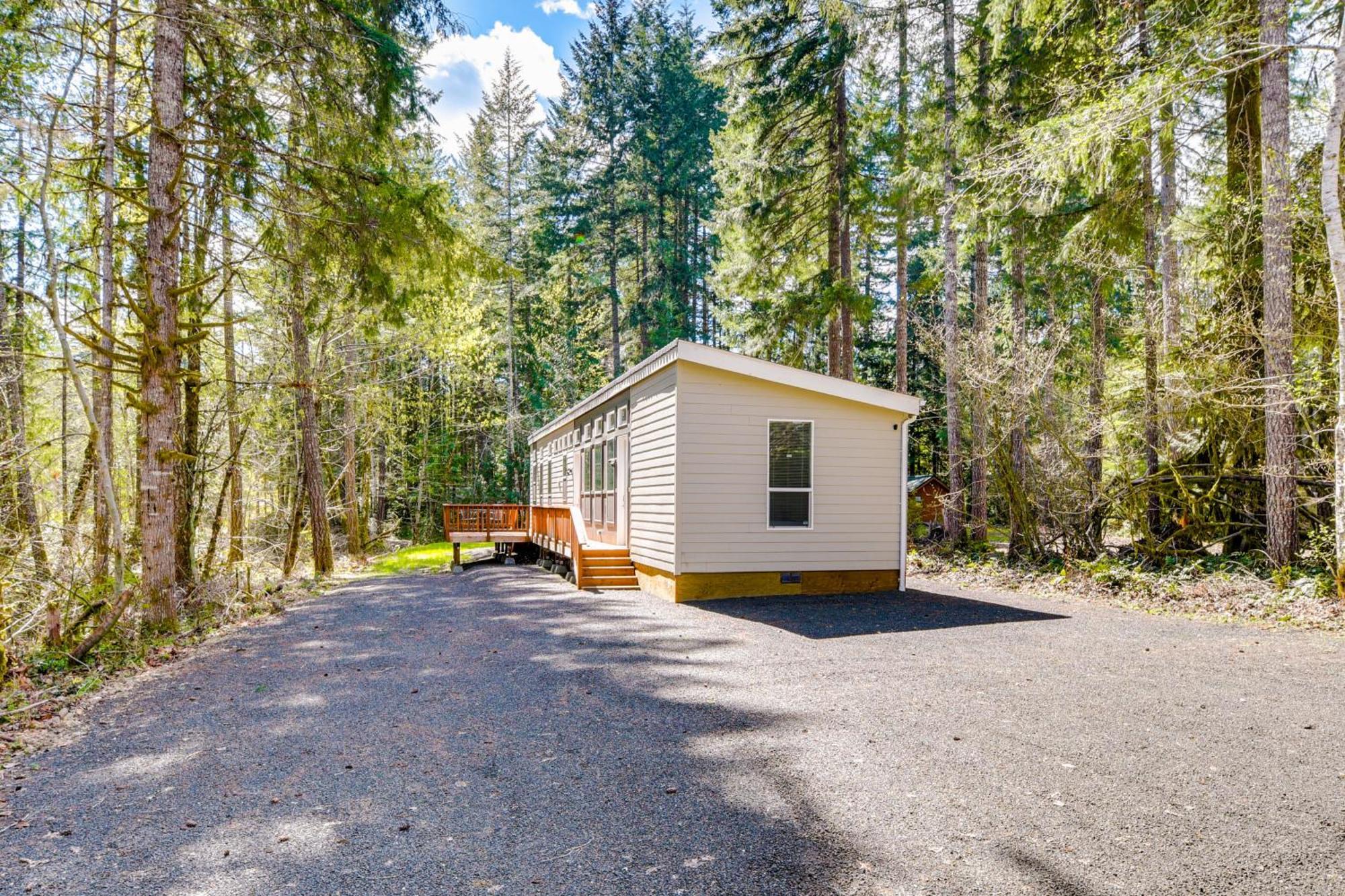 Hoodsport Vacation Rental With Private Lake Access! Eksteriør bilde